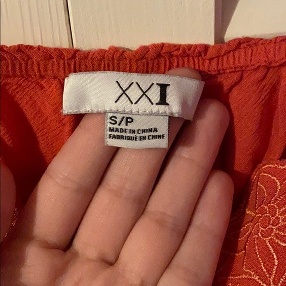 Blouse - Picture 4 of 4